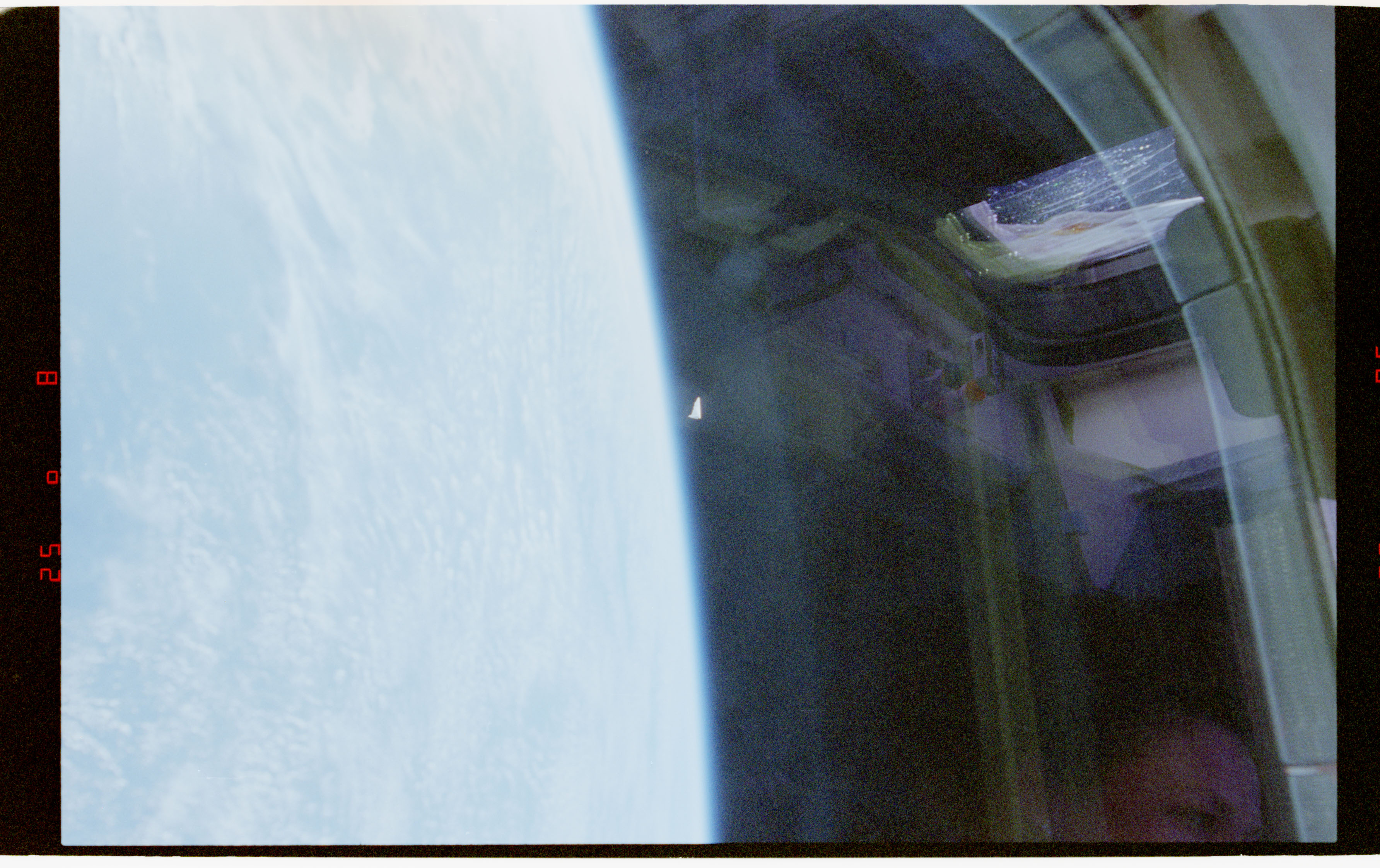 Official source image: NASA UAP D031 STS 80 Unidentified Object Image2 1996